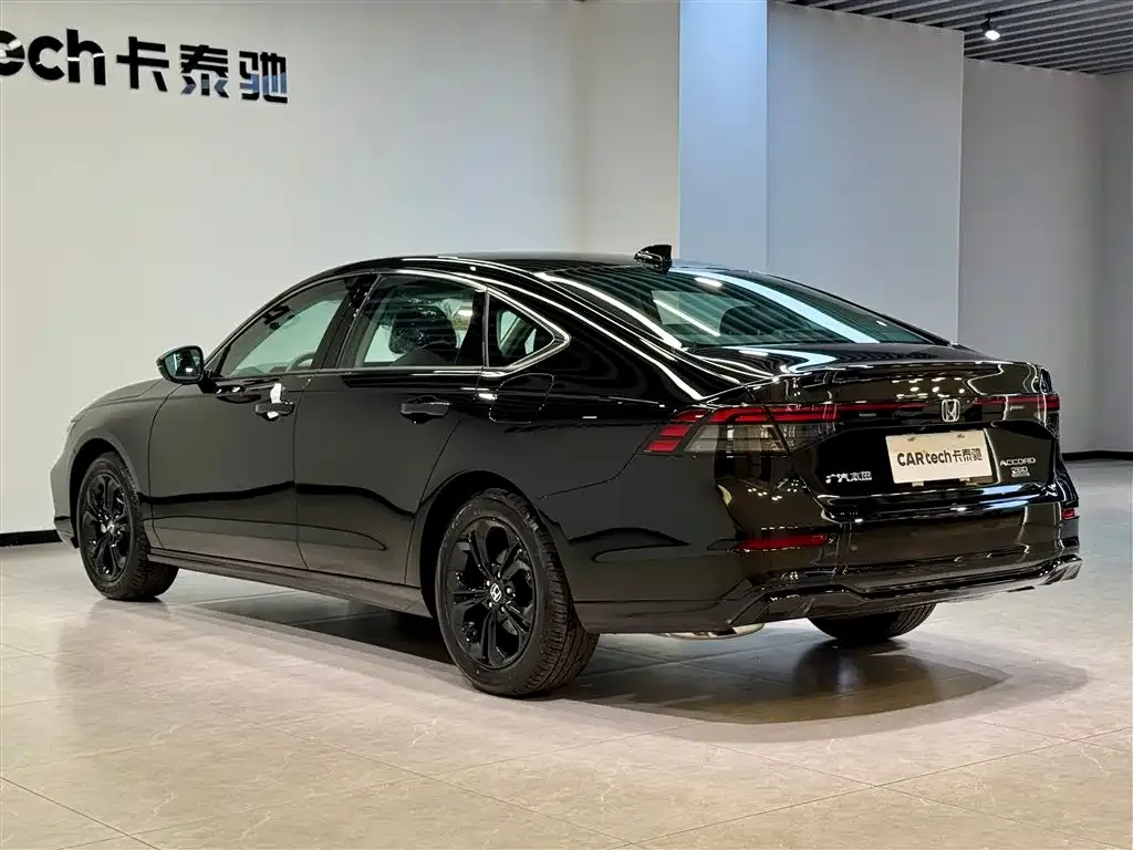 Honda Accord — фото 5