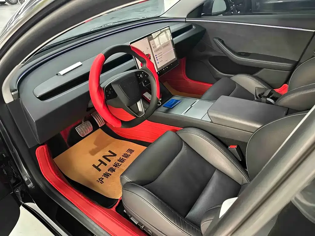 Tesla Model 3 — фото 9