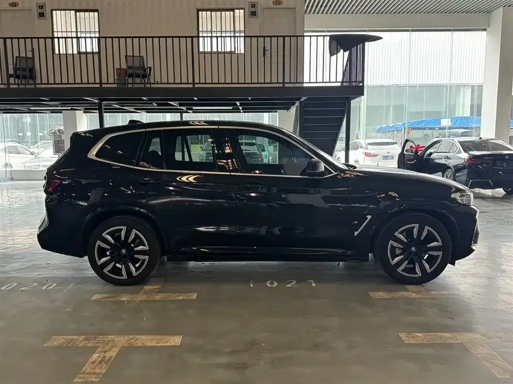 BMW iX3 2023 из CN, фото 6