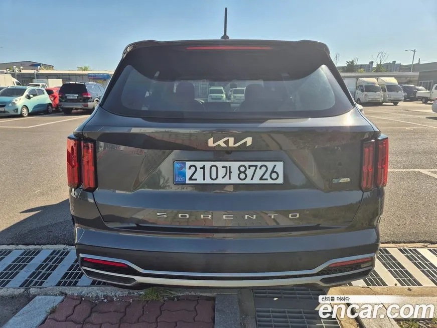Kia Sorento — фото 5