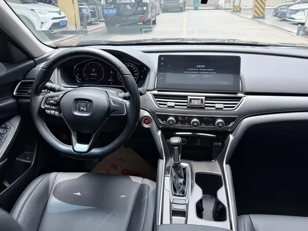 Honda Accord — фото 6