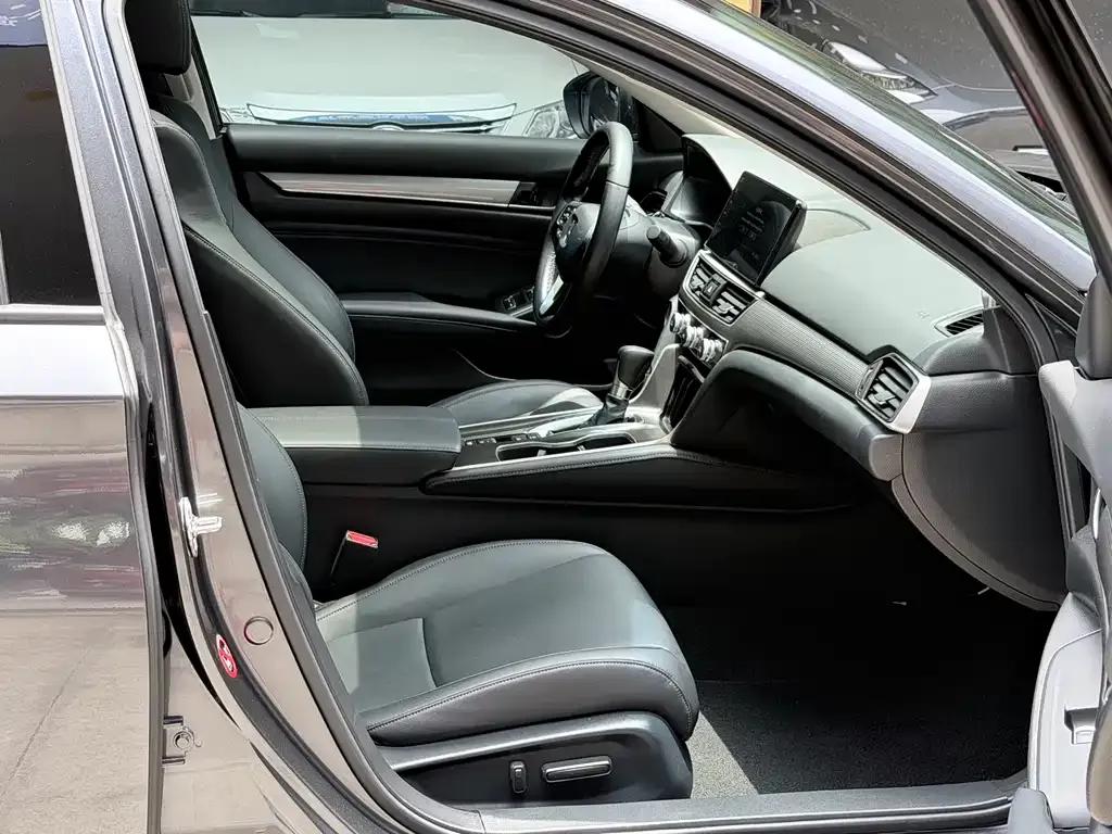 Honda Accord — фото 2