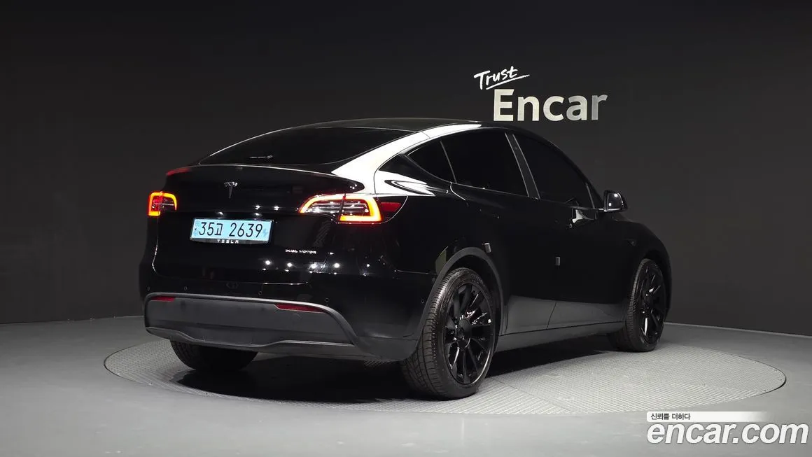 Tesla Model Y — фото 4