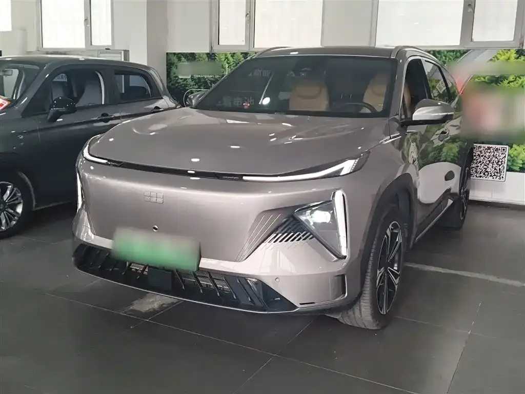 Geely Galaxy L7