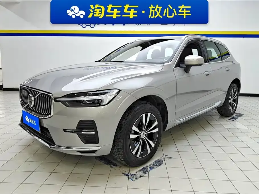 Volvo XC60 — фото 1