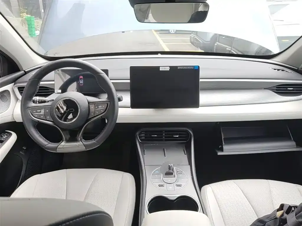BYD Seal 05 DM-i — фото 7