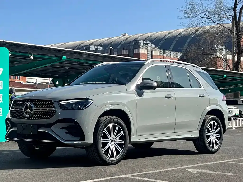Mercedes-Benz GLE — фото 1