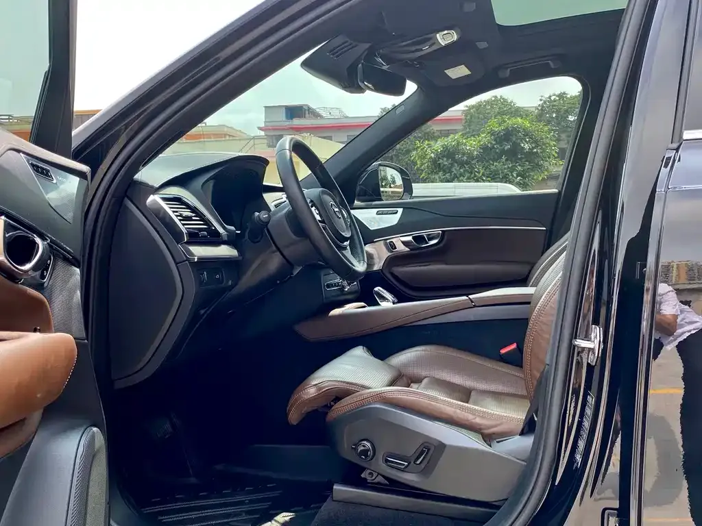 Volvo XC90 2021 из CN, фото 7