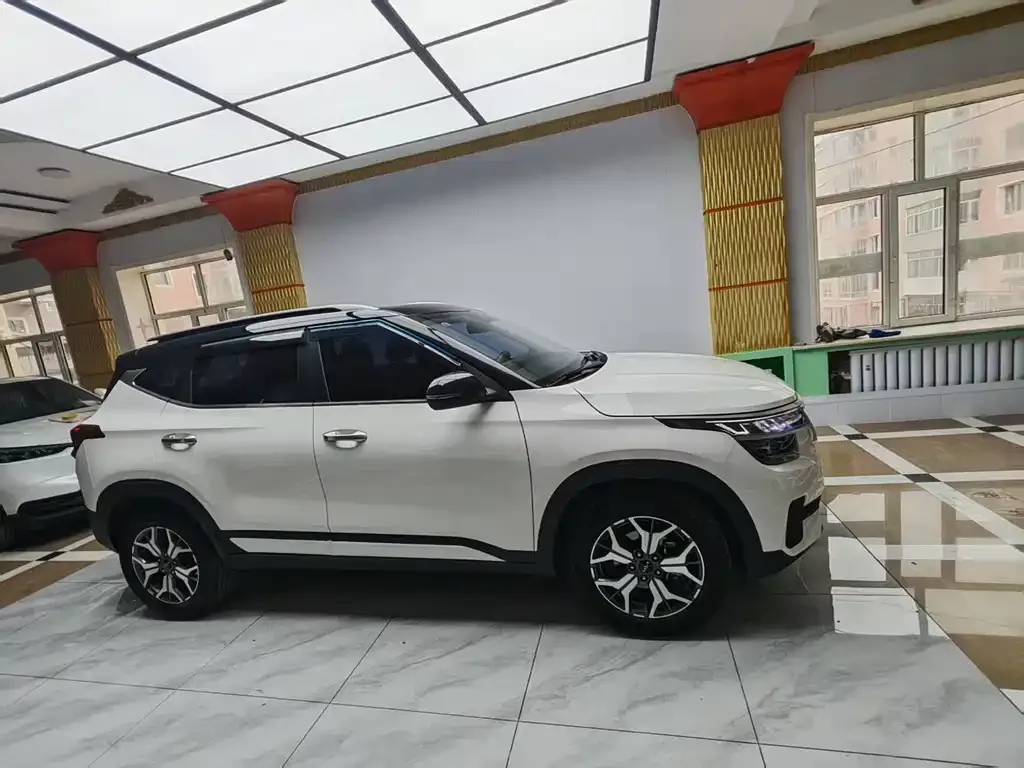 Kia KX3 2021 из CN, фото 6