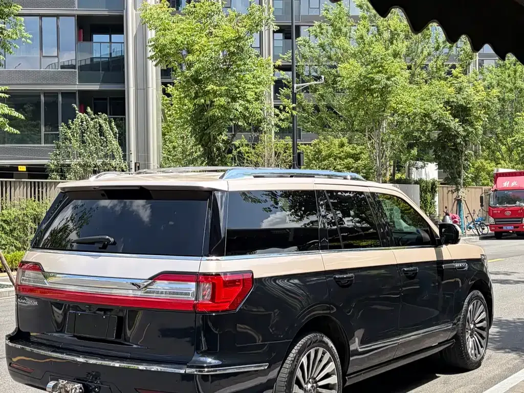 Lincoln Navigator 2021 из CN, фото 10