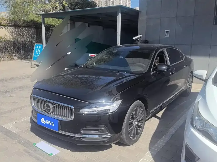 Volvo S90 — фото 1