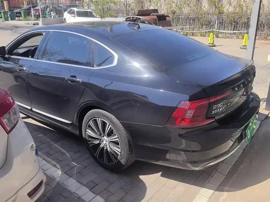 Volvo S90 — фото 7