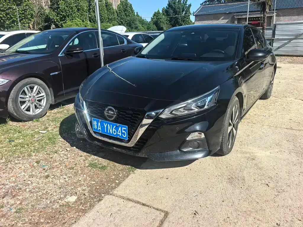 Nissan Teana