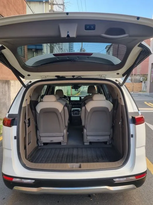 Kia Carnival — фото 2