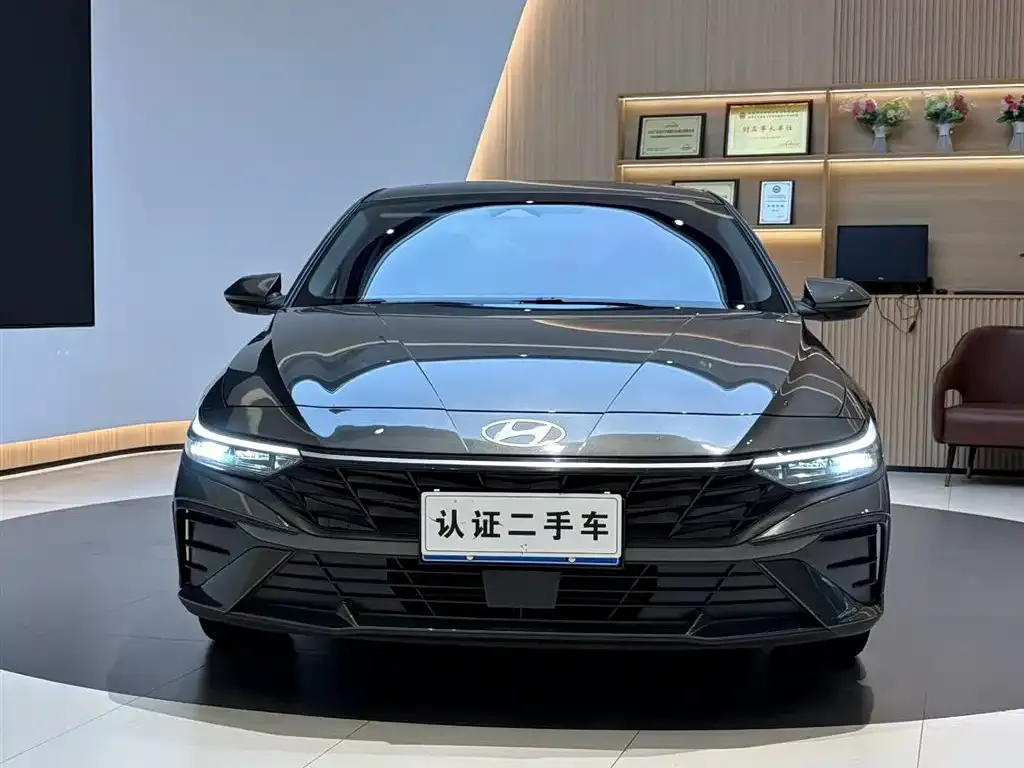 Hyundai Elantra — фото 6