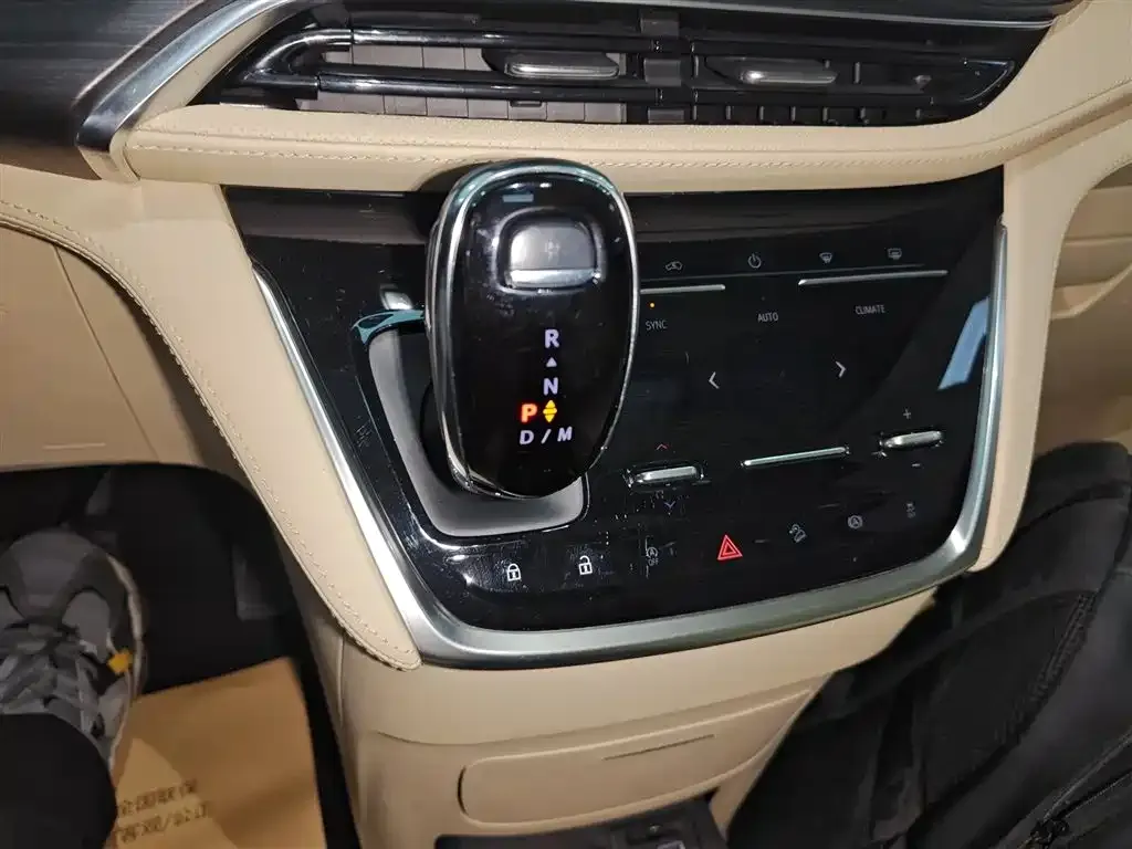 Buick GL8 — фото 10