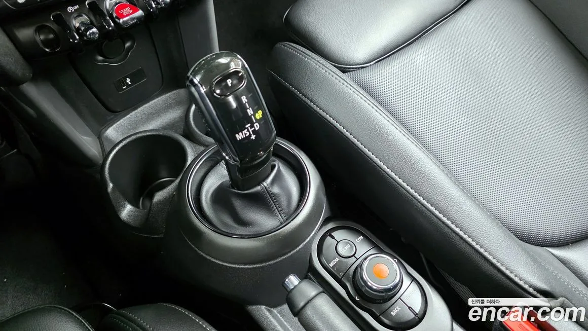Mini Cooper 2021 из KR, фото 8