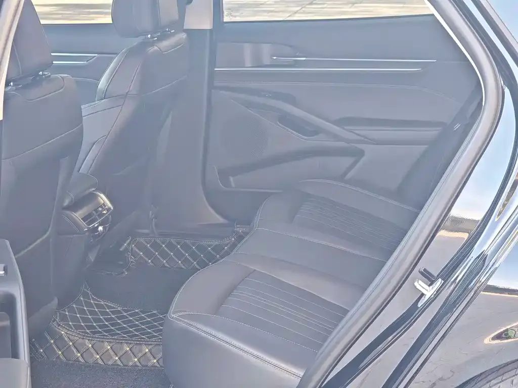 Ford Mondeo 2024 из CN, фото 8
