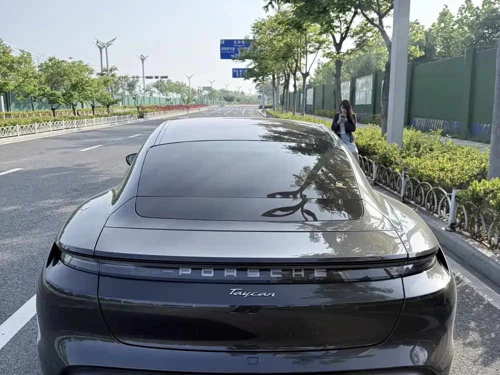 Porsche Taycan 2021 из CN, фото 8