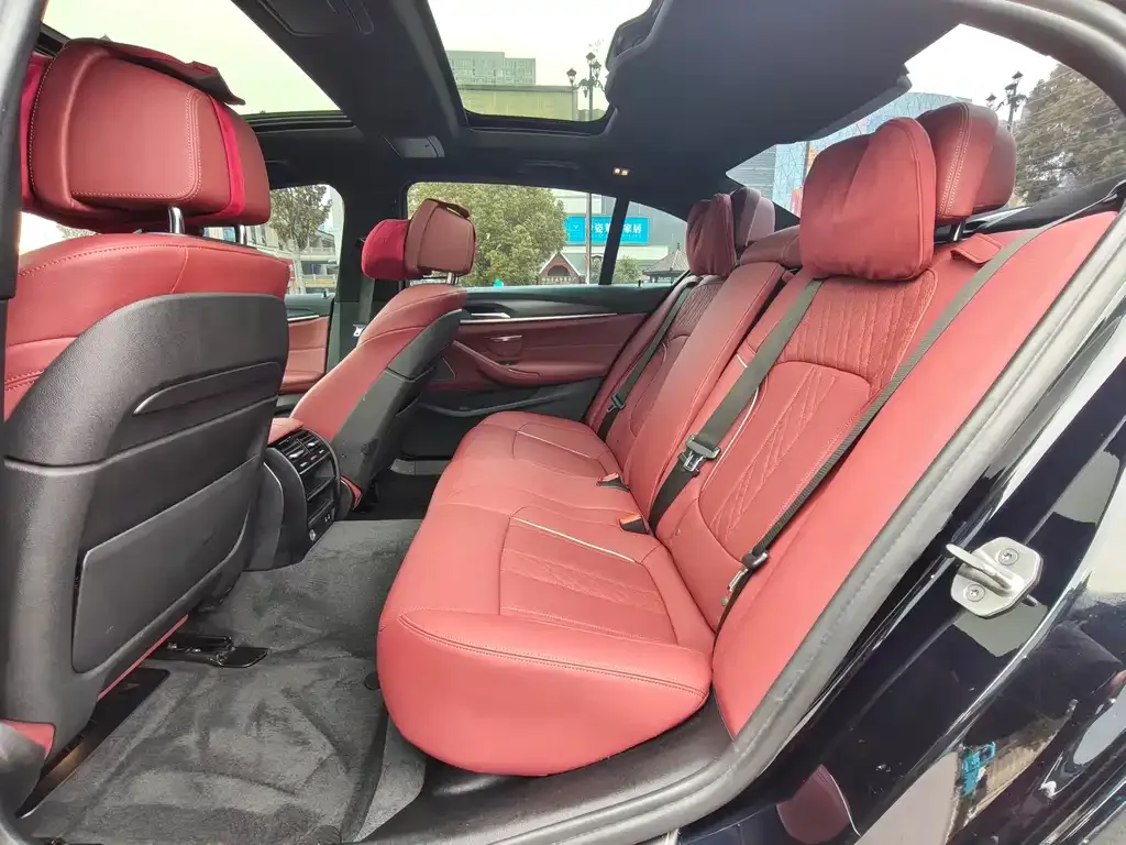 BMW 5 Series New Energy — фото 2