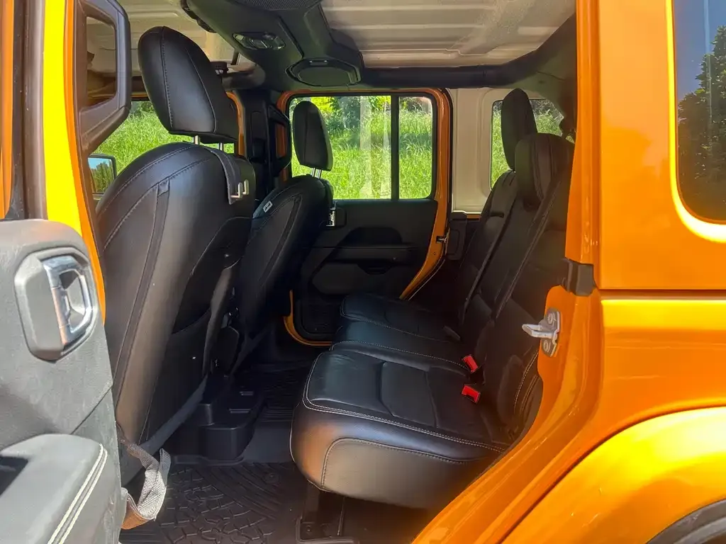 Jeep Wrangler 2021 из CN, фото 2