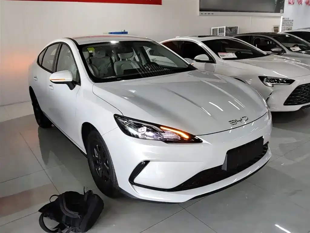 BYD Seal 05 DM-i 2026 из CN, фото 2