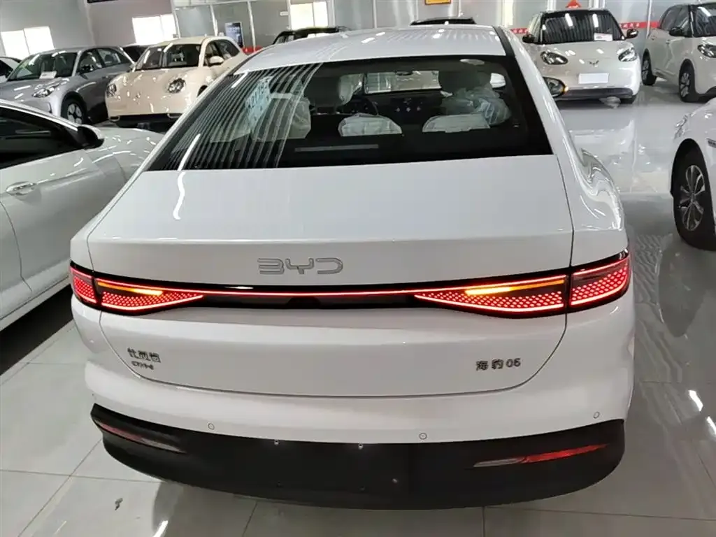 BYD Seal 05 DM-i 2026 из CN, фото 9