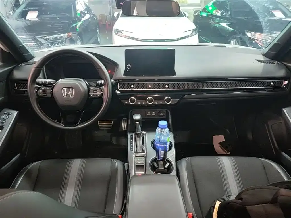 Honda Civic 2024 из CN, фото 4