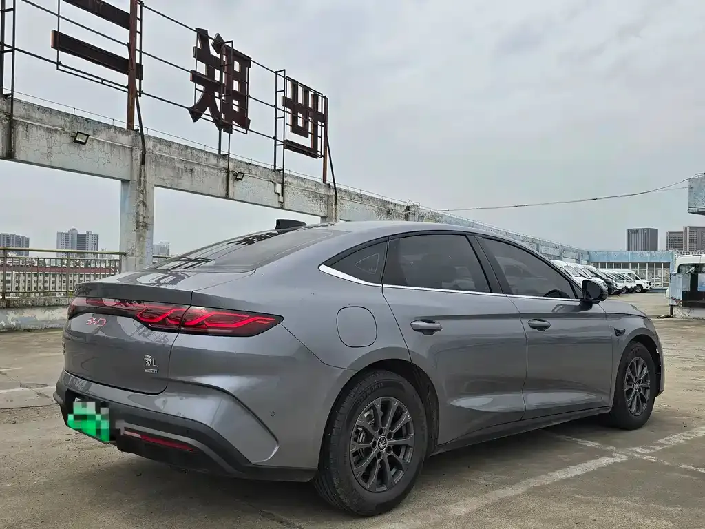 BYD Qin L — фото 7