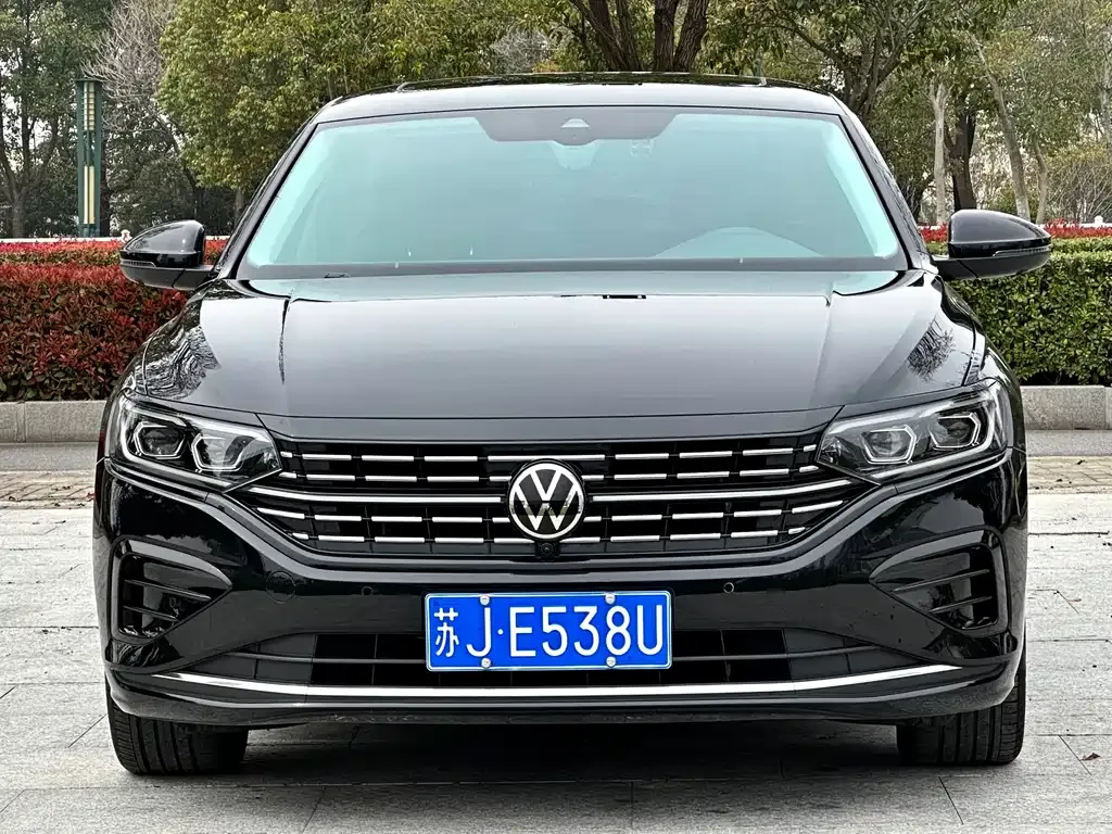 Volkswagen Passat — фото 4