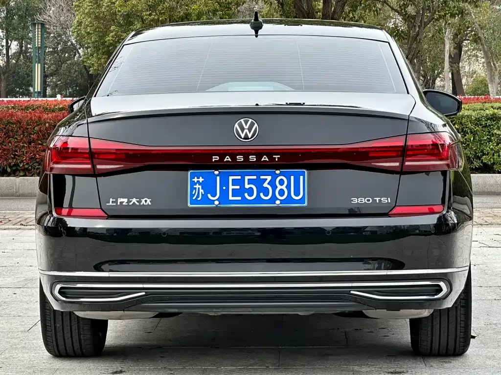 Volkswagen Passat — фото 2