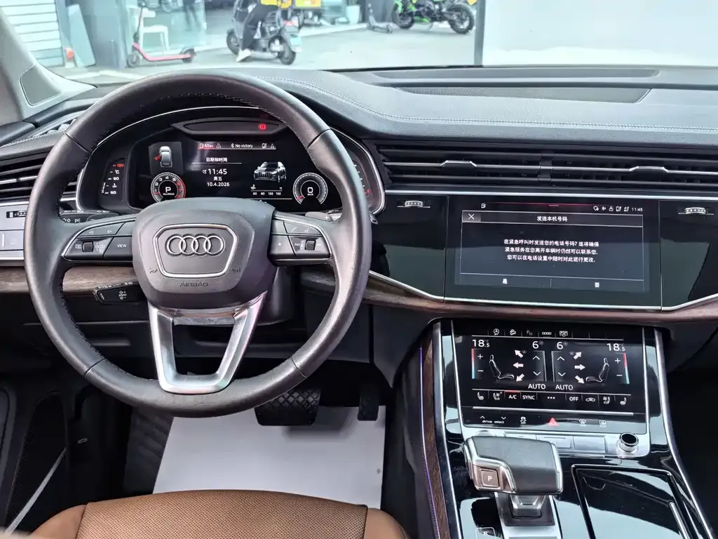 Audi Q7 — фото 10