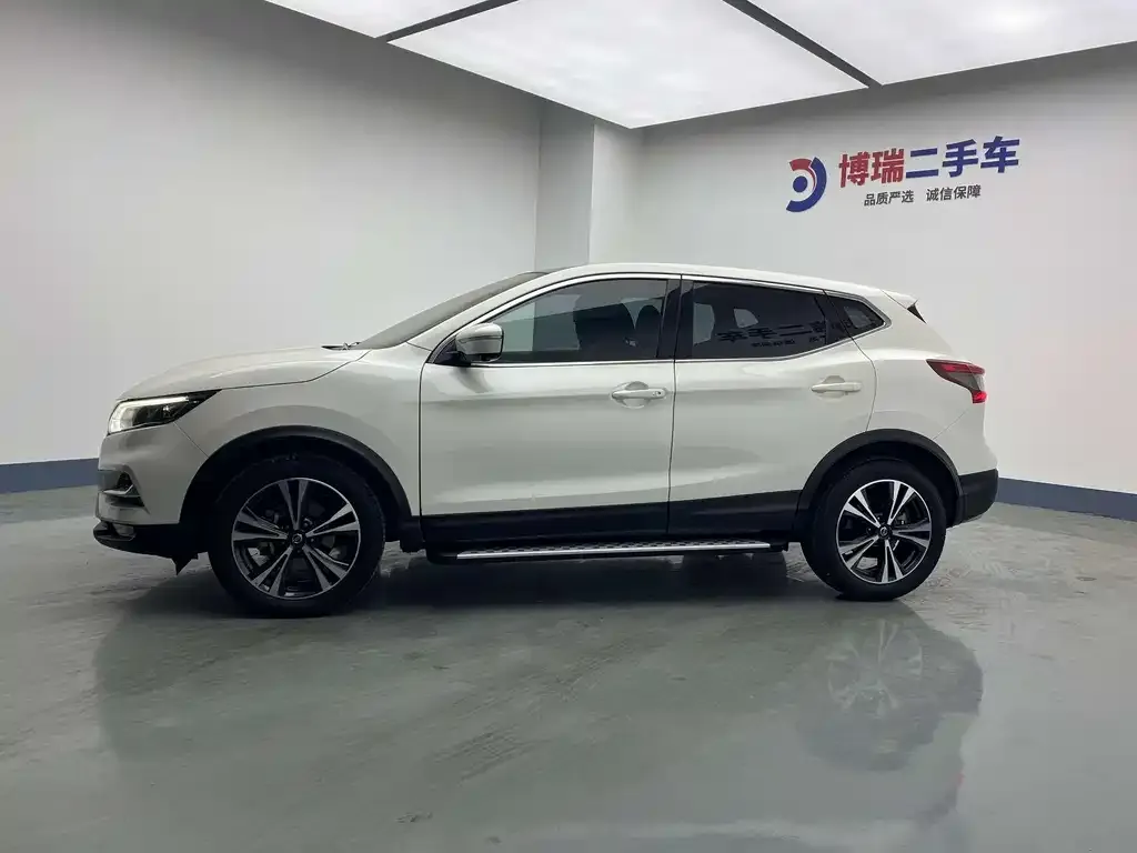 Nissan Qashqai — фото 8