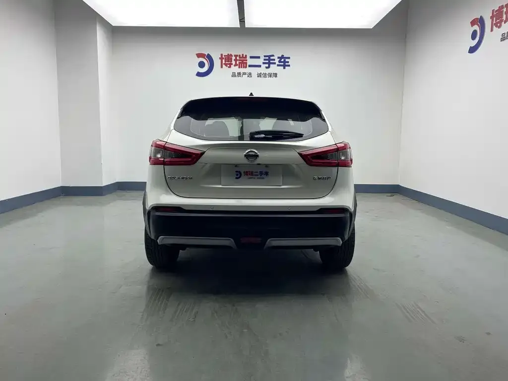 Nissan Qashqai — фото 4