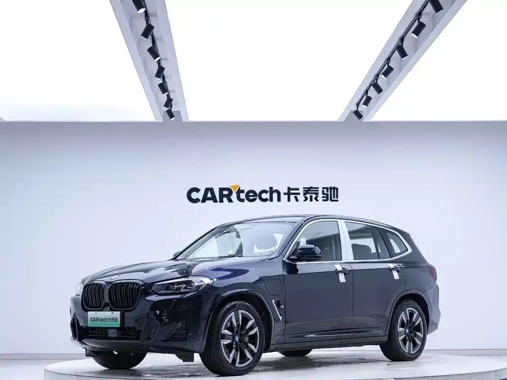 BMW iX3