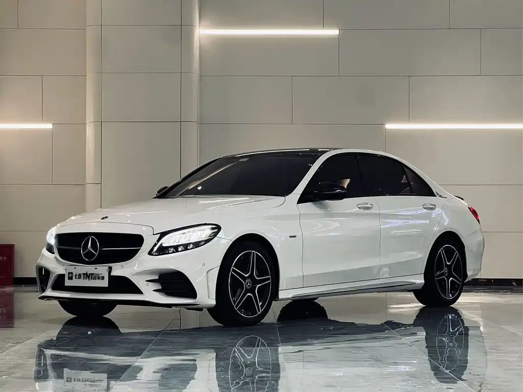 Mercedes-Benz C-Class — фото 1