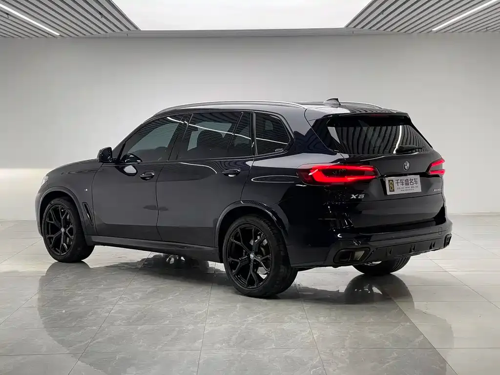 BMW X5 — фото 5