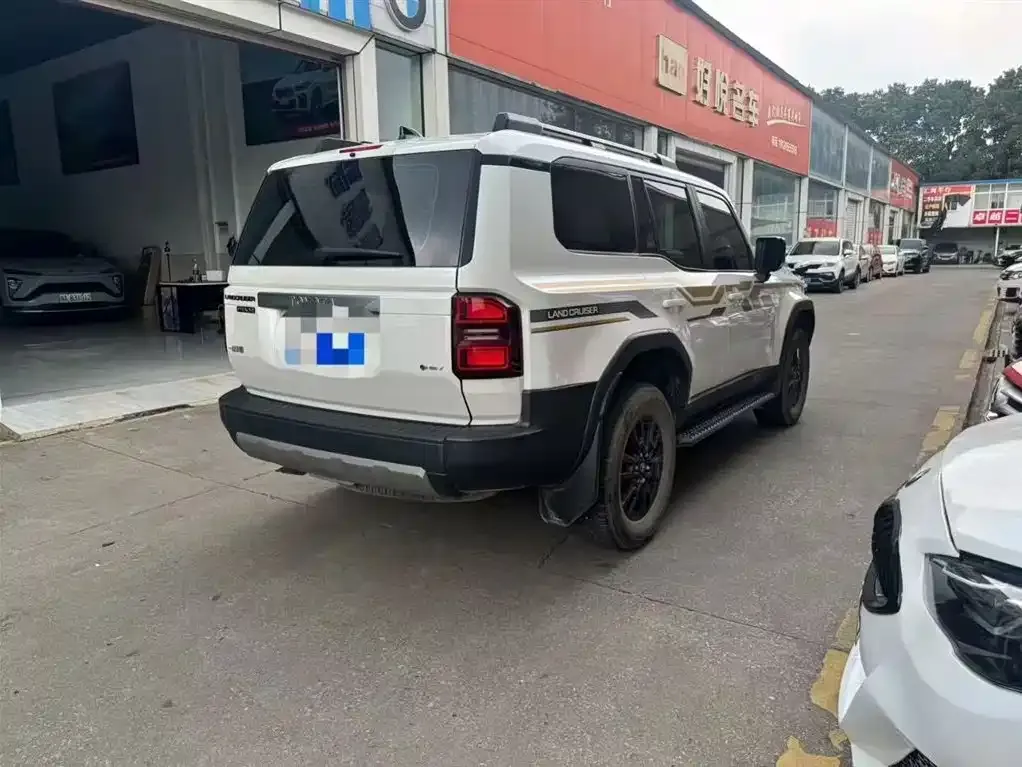 Toyota Prado 2024 из CN, фото 8
