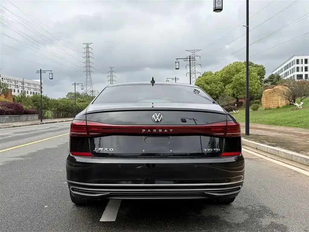 Volkswagen Passat — фото 7