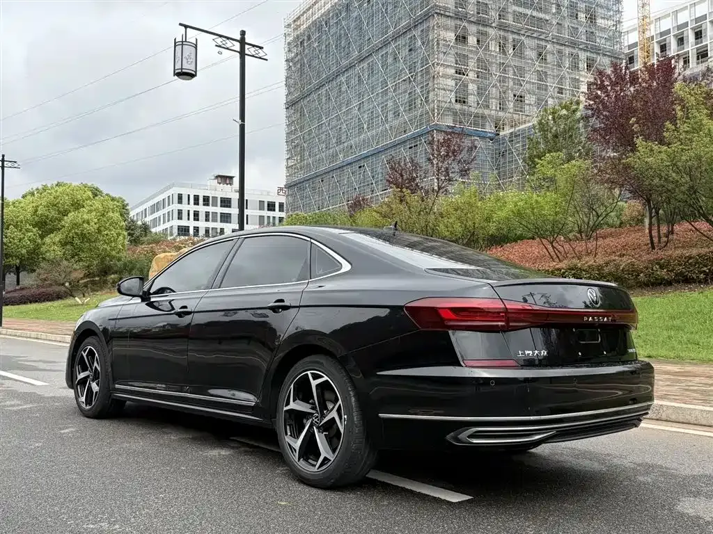 Volkswagen Passat — фото 5