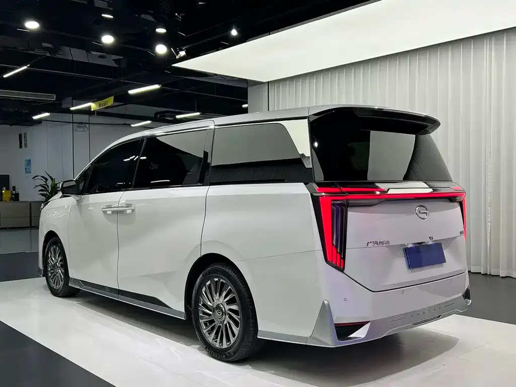 GAC Motor Trumpchi M8 — фото 10