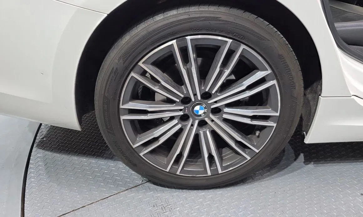 BMW 3-Series 2021 из KR, фото 6