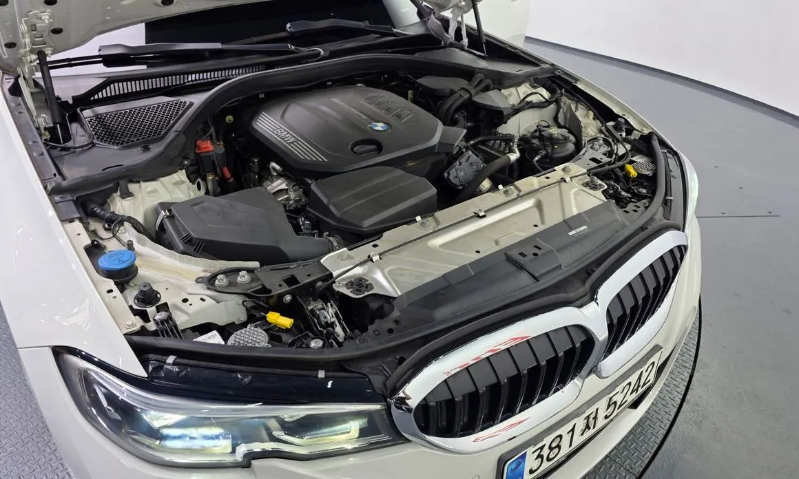 BMW 3-Series 2021 из KR, фото 8