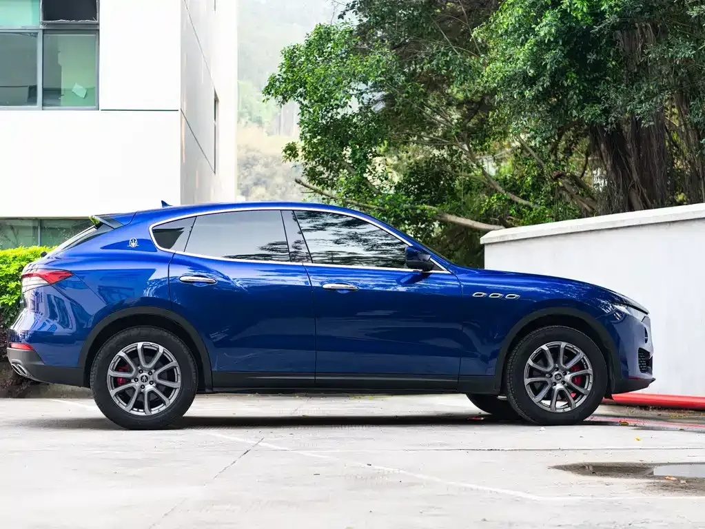 Maserati Levante — фото 4