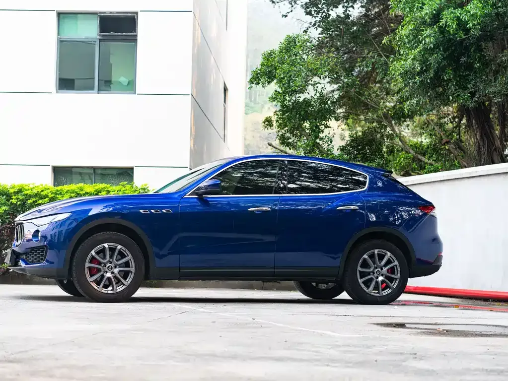 Maserati Levante — фото 8