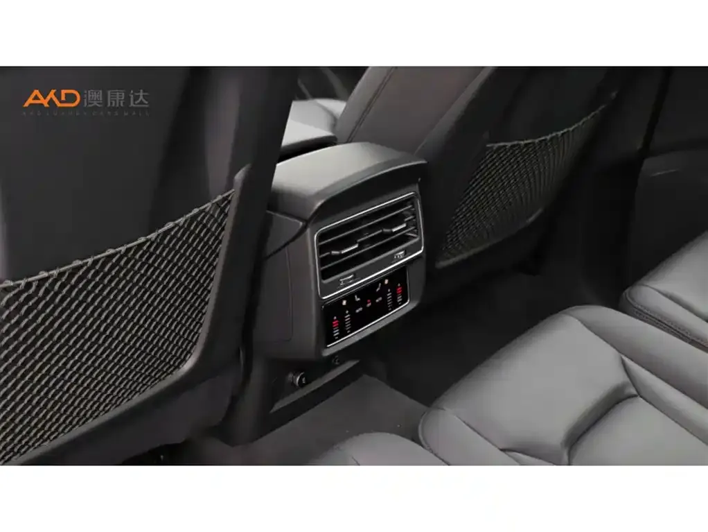 Audi Q7 2021 из CN, фото 8