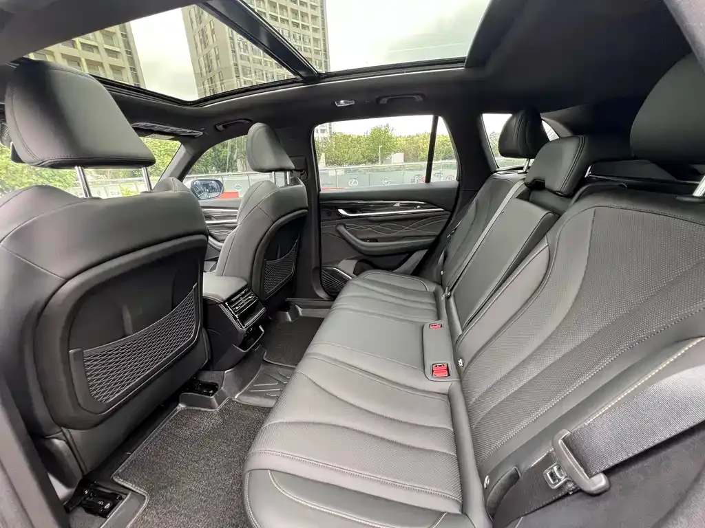 Geely Xingyue L 2024 из CN, фото 2