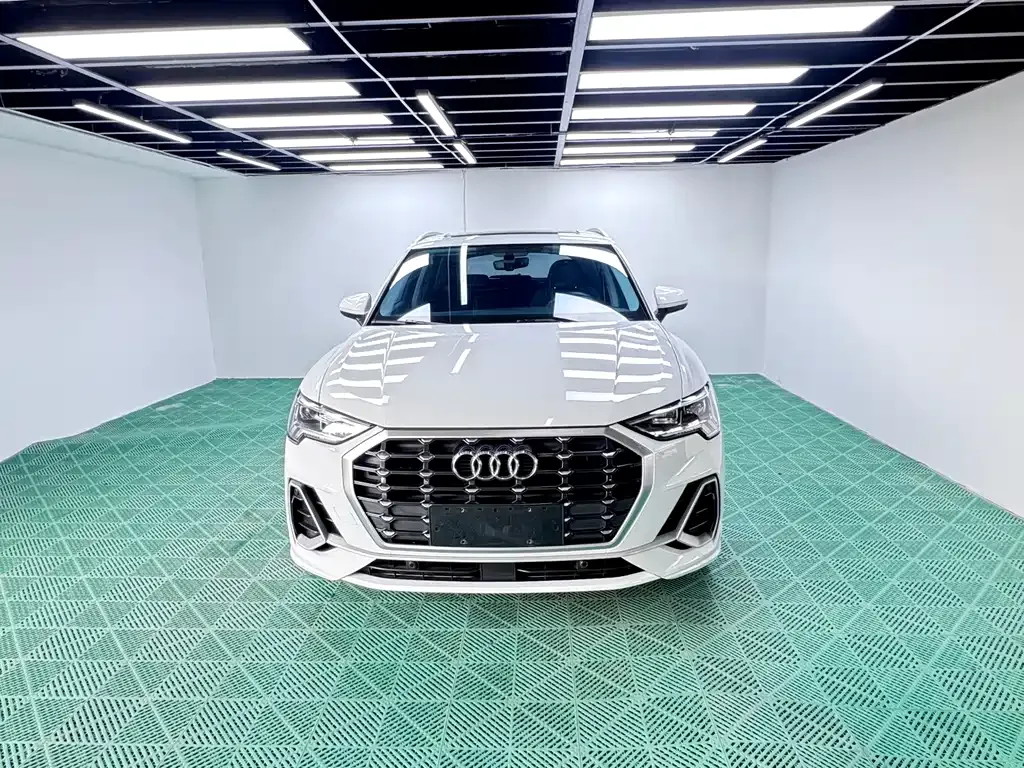 Audi Q3 — фото 8