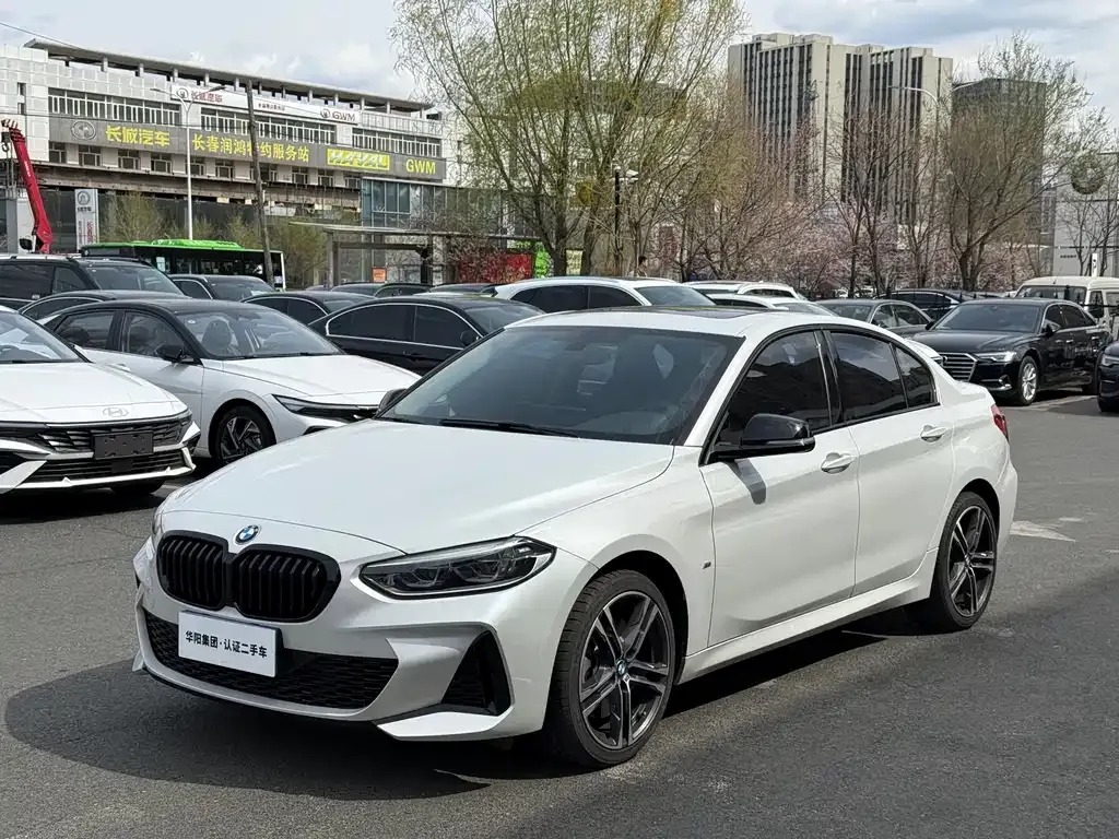 BMW 1 Series — фото 1