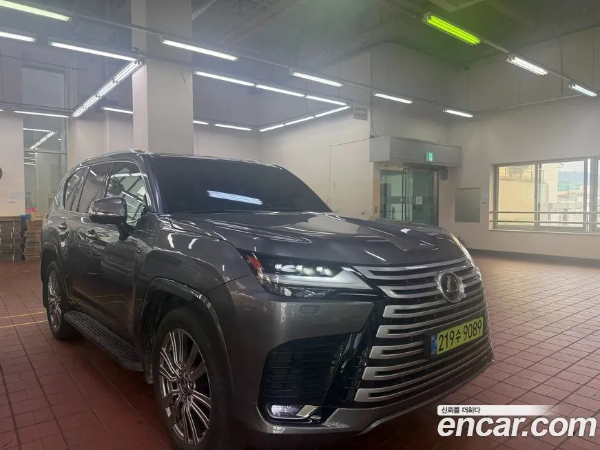 Lexus LX
